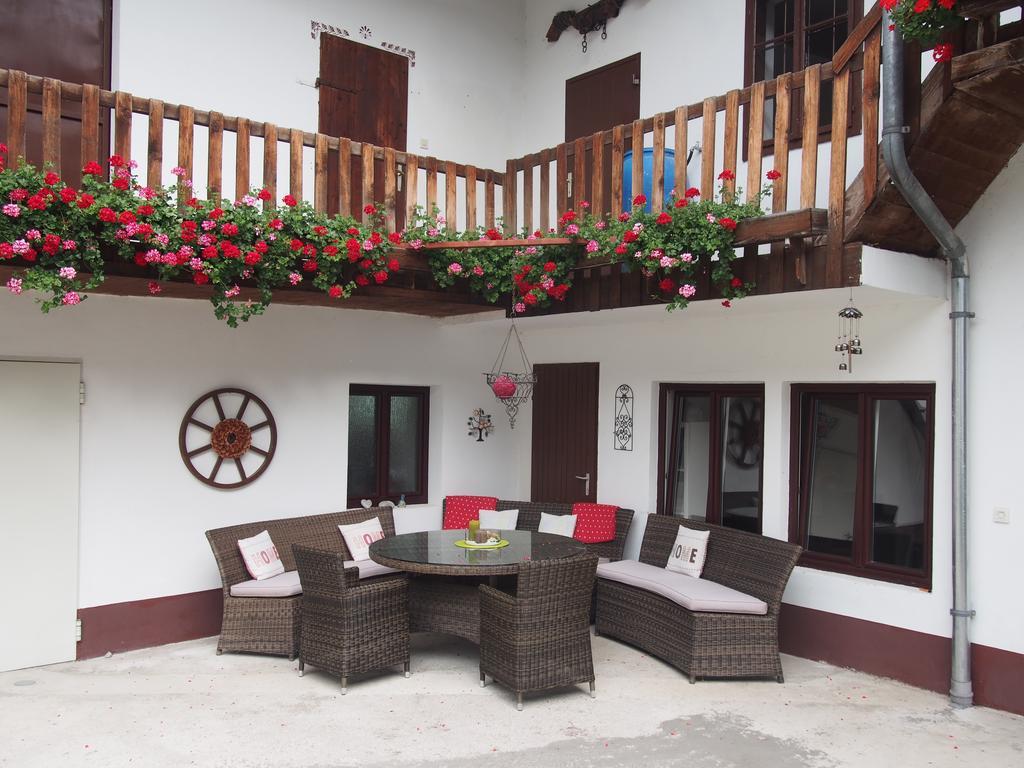 Auszeit Am Ziegenhof Nur Fuer Erwachsene Apartment Schlierbach Exterior foto